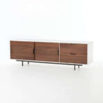 Una cabinet