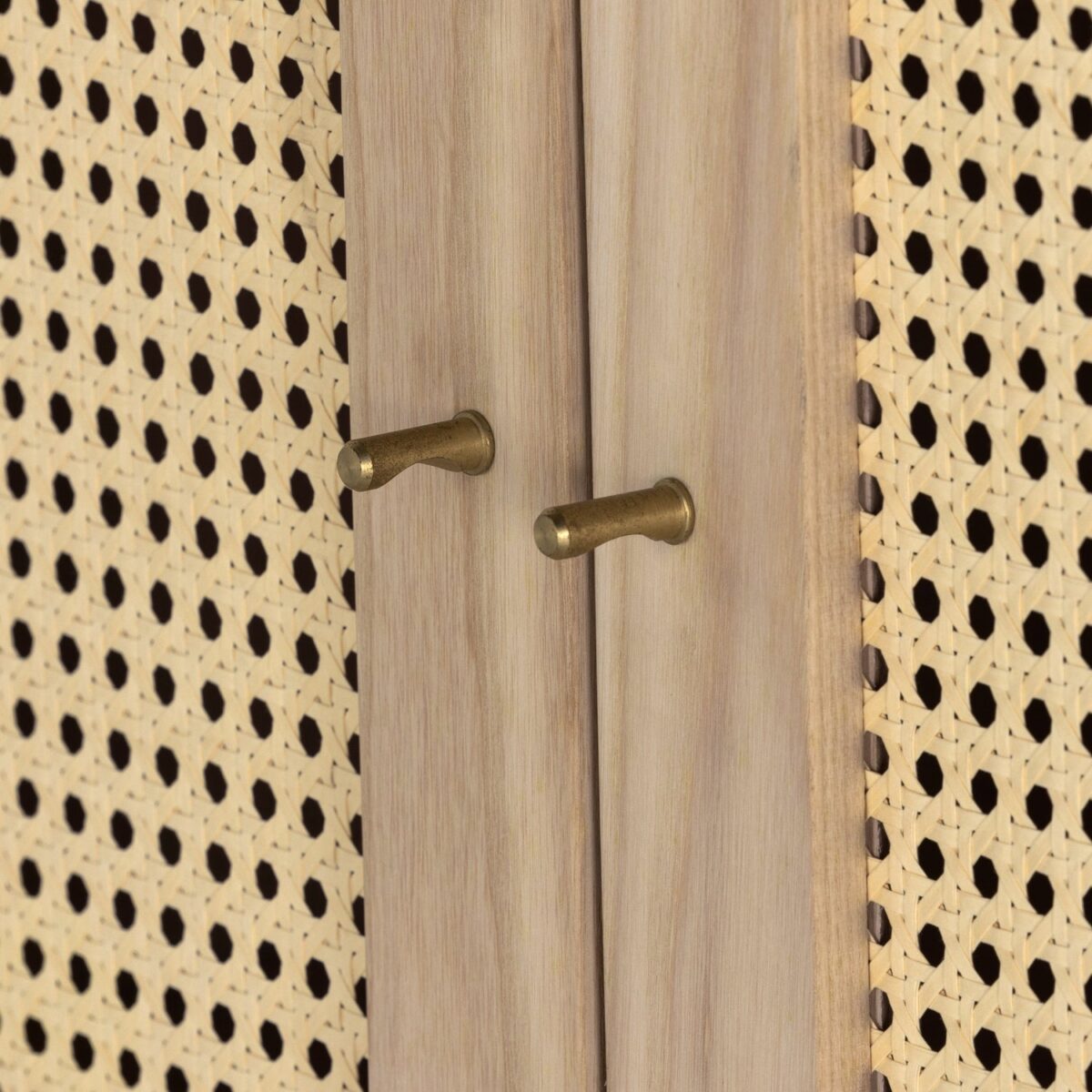 Lemari Sabella - Rotan Alami - Image 4